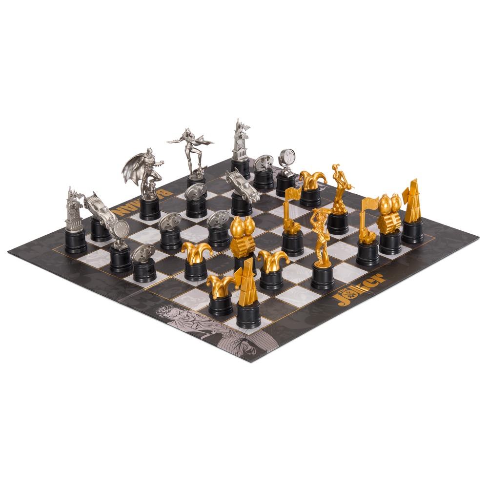 Noble Collection - Batman vs. The Joker DC Comics Chess Set (PRE-ORDER JULY 2026)