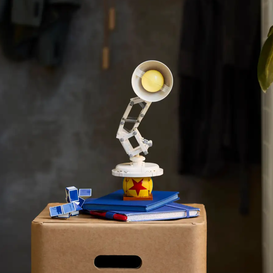 LEGO Ideas - Disney Pixar Luxo Jr. - #21357 – SoleSavy LEGO Ideas - Disney Pixar Luxo Jr. - #21357 – SoleSavy