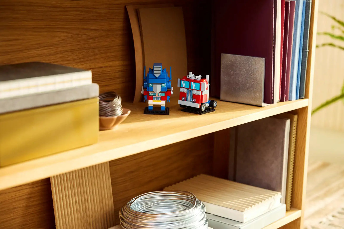 LEGO BrickHeadz - Optimus Prime Robot & Vehicle - 40803 (Exclusives)