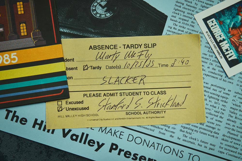 Back to the Future - Time Travel Memories Box Set - 32 Items Including License Plate!
