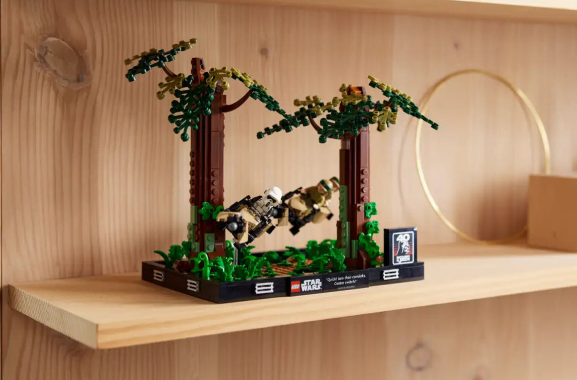 LEGO Star Wars - Endor Speeder Chase Diorama - #75353 (RETIRED)