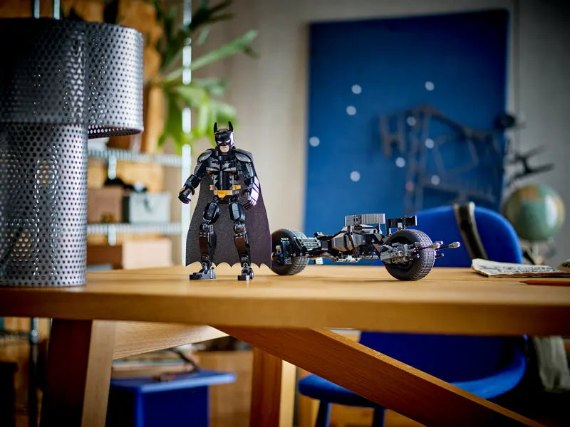 LEGO Batman - Dark Knight Construction Figure and the Bat-Pod Bike - #76273