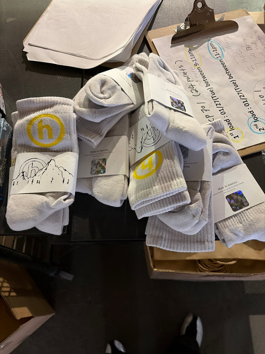 Hidden NY Off-White/Yellow Classic Socks