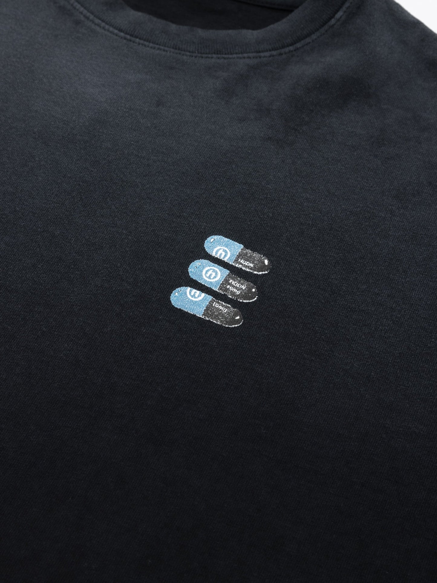 Hidden NY Scattered Pill Tee Washed Black