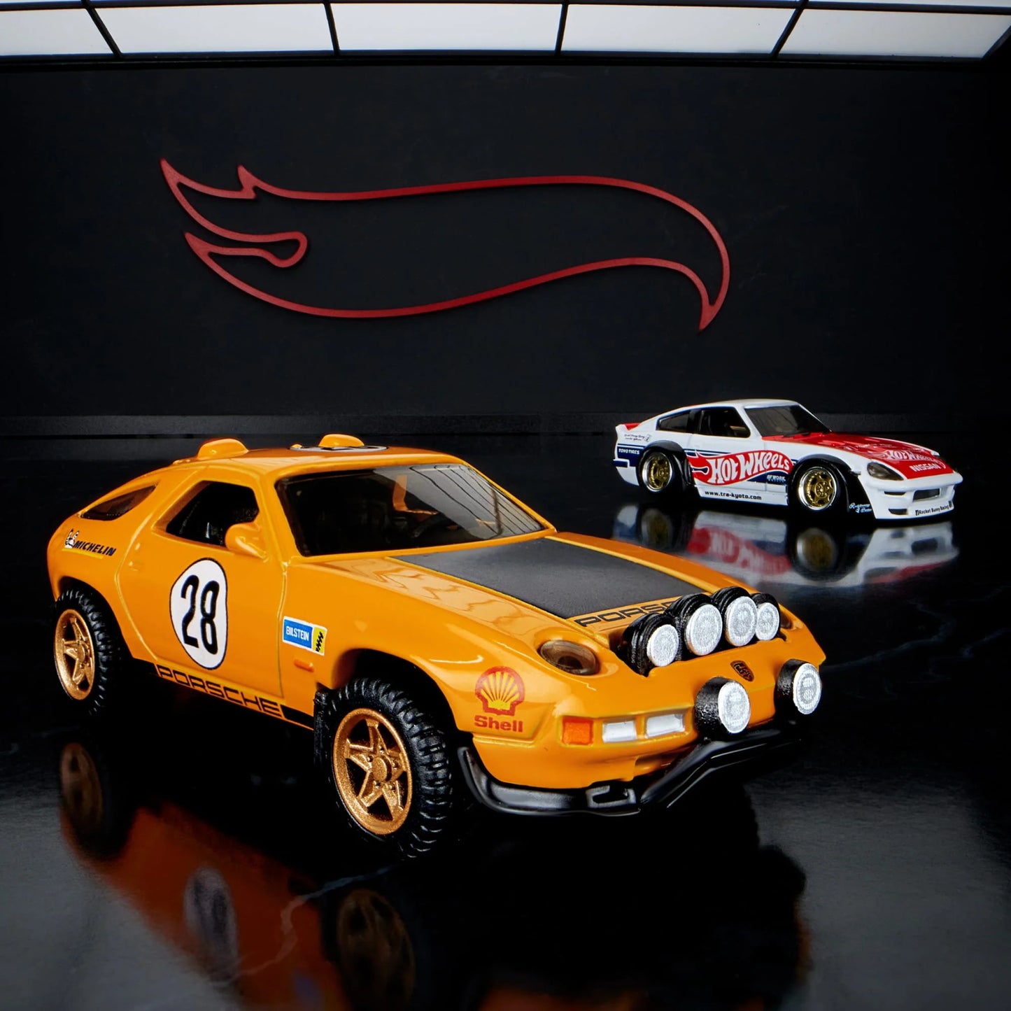 Hot Wheels Collectors - Elite 64 Porsche 928 Safari