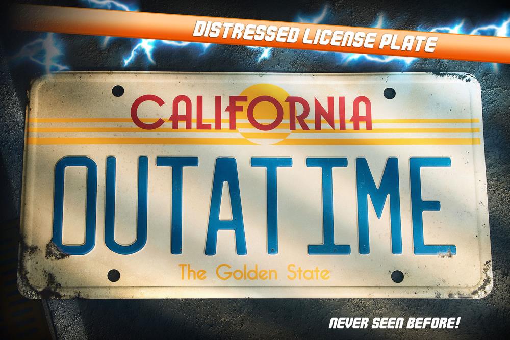 Back to the Future - Time Travel Memories Box Set - 32 Items Including License Plate!