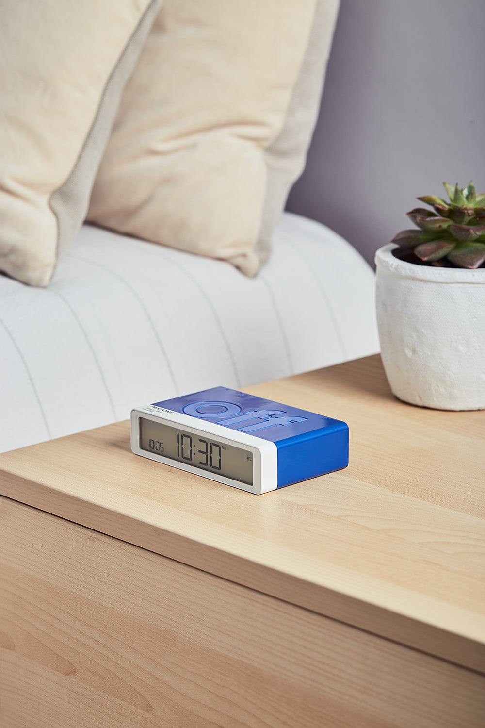 Lexon: Flip Classic x Pantone Alarm Clock - Classic Blue