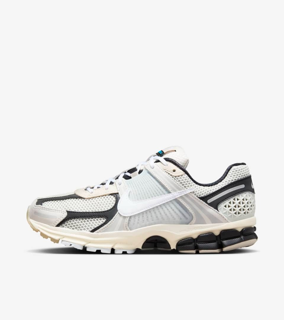 Nike Zoom Vomero 5 "Supersonic" - FN7649-110