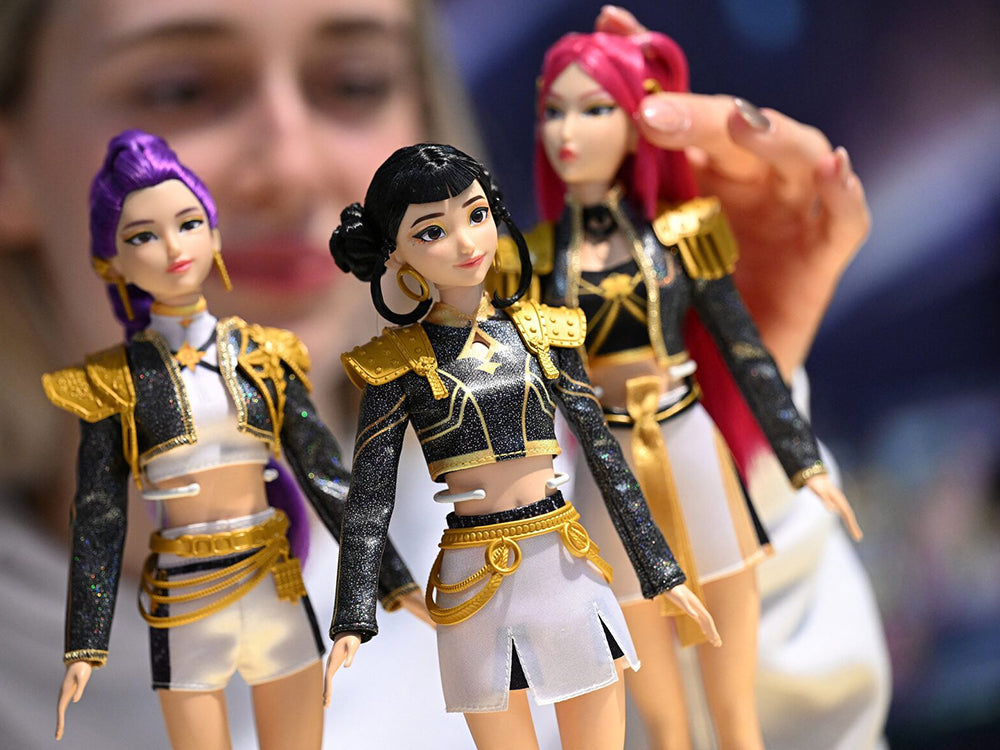 Mattel - KPOP Demon Hunters - Singing Doll Figures - Complete Set of 3 (Zoey, Mira, Rumi) [PRE-ORDER AUGUST 2026]