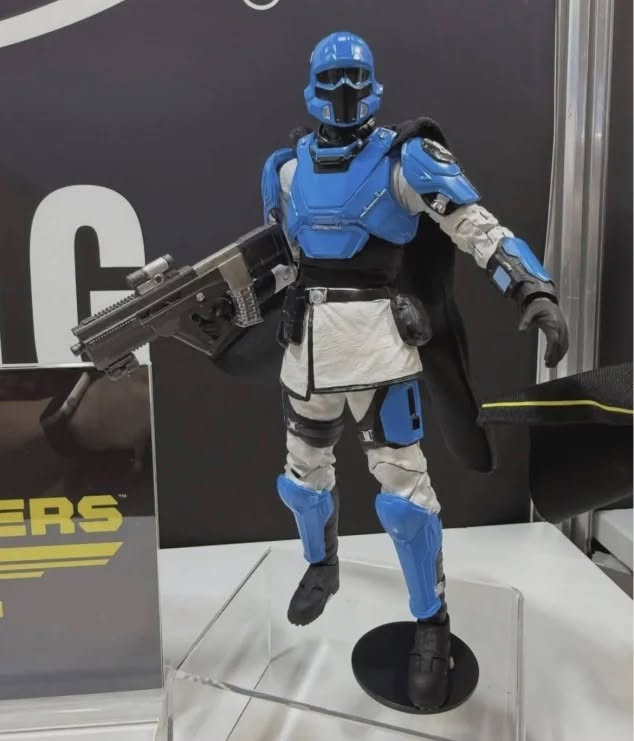 McFarlane Gaming Edition - Helldivers TR-7 Ambassador of the Brand [Silver Platinum Edition] - 7" Action Figure (PRE-ORDER JULY 2026)