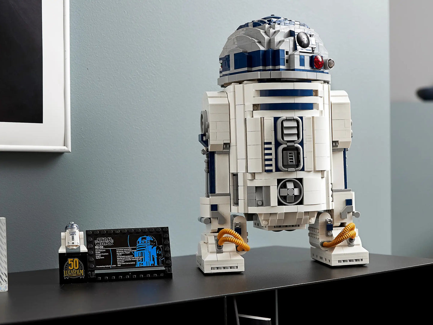 LEGO Star Wars - R2-D2 - 75308 (Hard to Find)