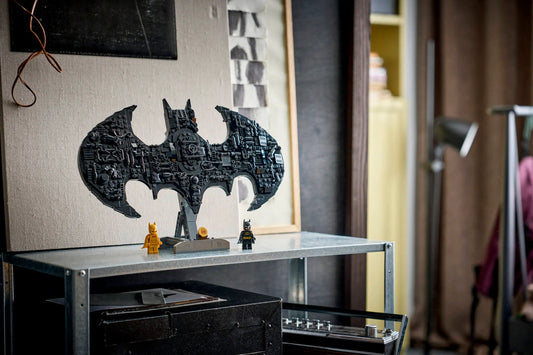 Lego Batman - DC Super Heroes - Batman Logo Iconic build #76330 - (PRE-ORDER MARCH 2026)