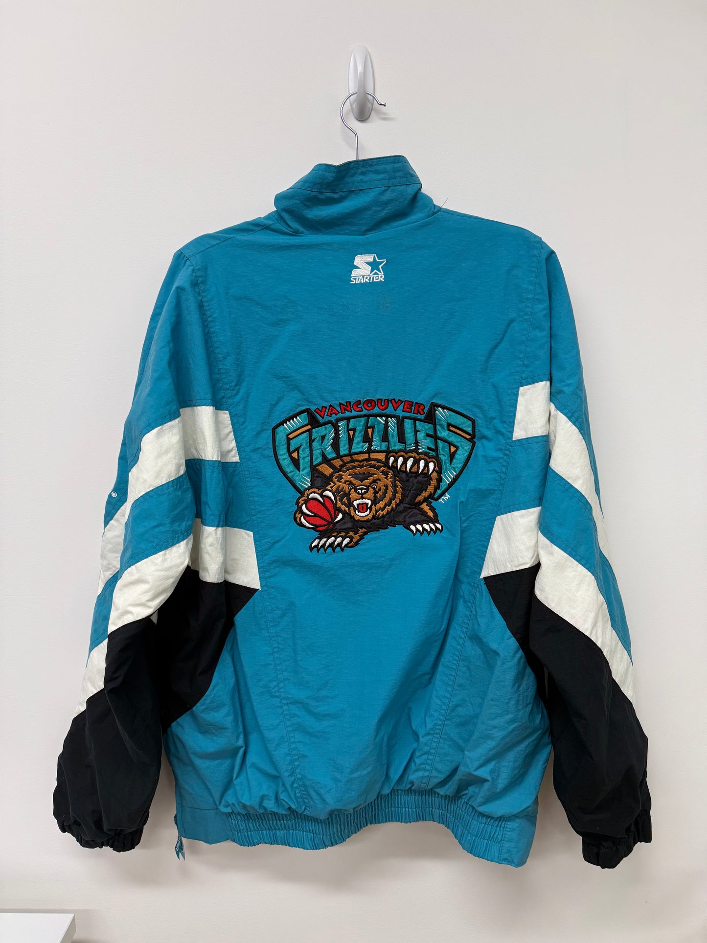 Vancouver Grizzlies NBA Starter Half Zip Pull Over Jacket - Good Condition