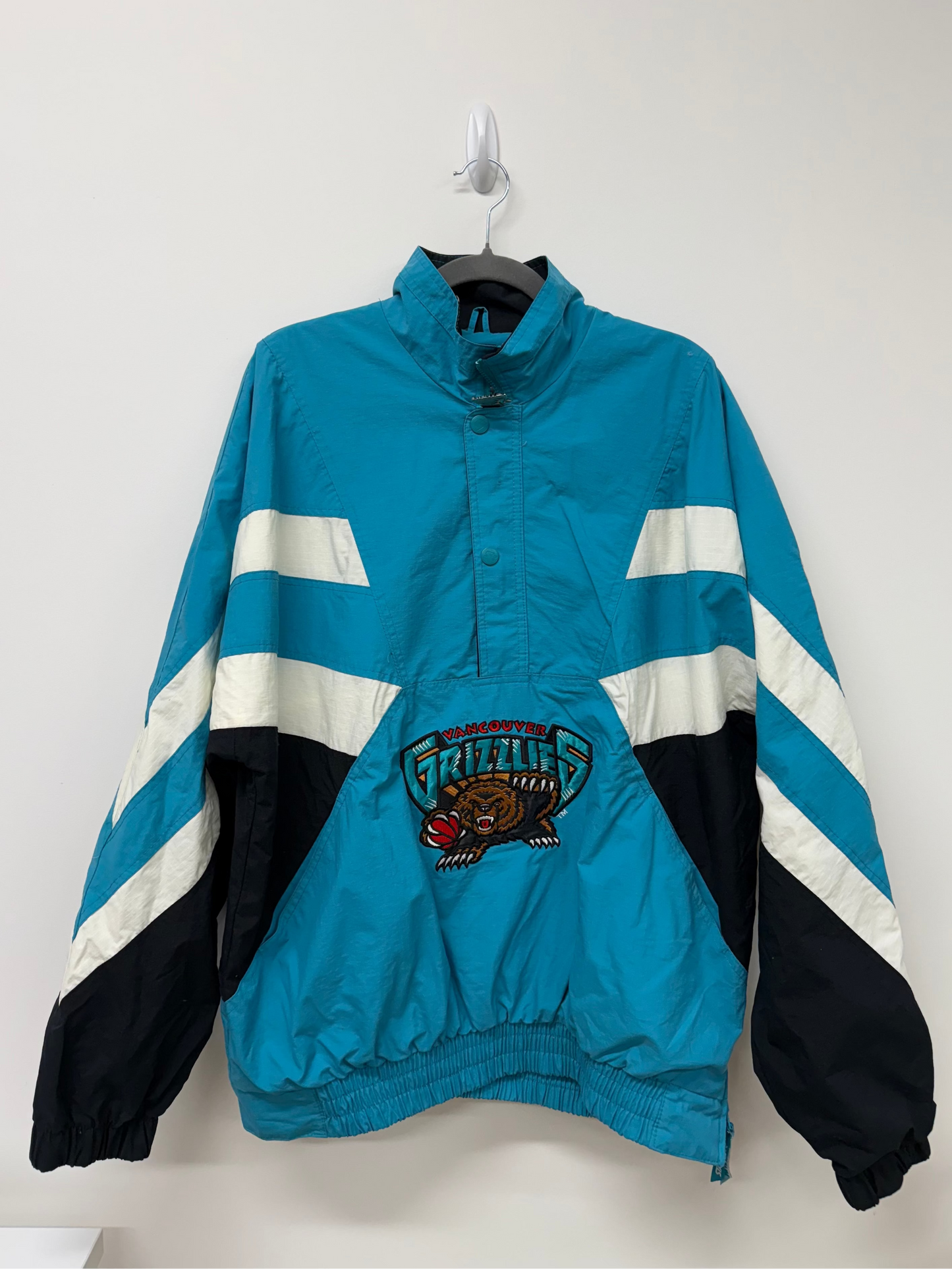 Vancouver Grizzlies NBA Starter Half Zip Pull Over Jacket - Good Condition