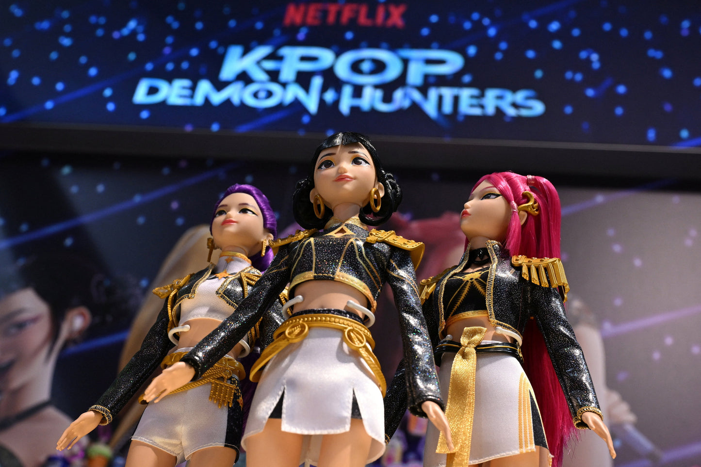 Mattel - KPOP Demon Hunters - Singing Doll Figures - Complete Set of 3 (Zoey, Mira, Rumi) [PRE-ORDER AUGUST 2026]