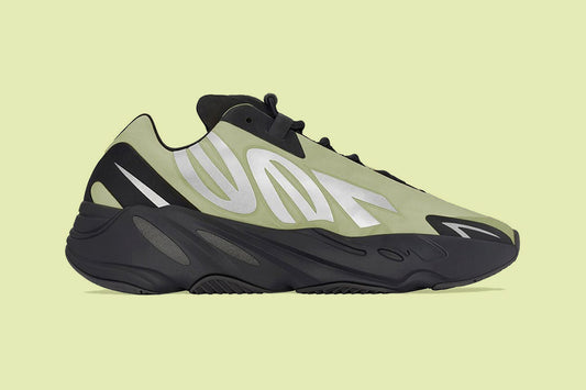 adidas Yeezy Boost 700 MNVN Resin (Kids)