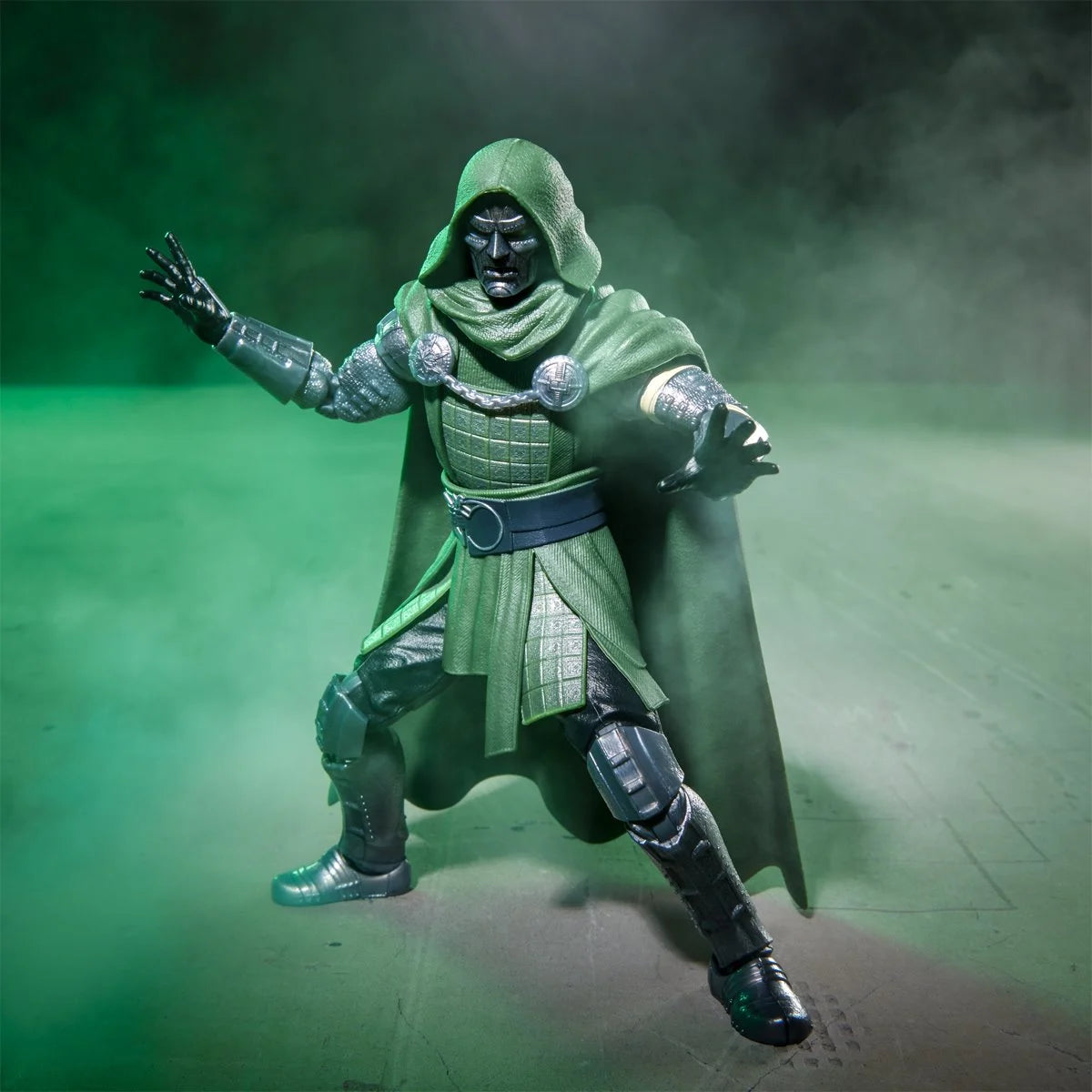 Marvel Legends Series - Avengers: Doomsday - Doctor Doom 6-Inch Action Figure (PRE-ORDER NOV 2026