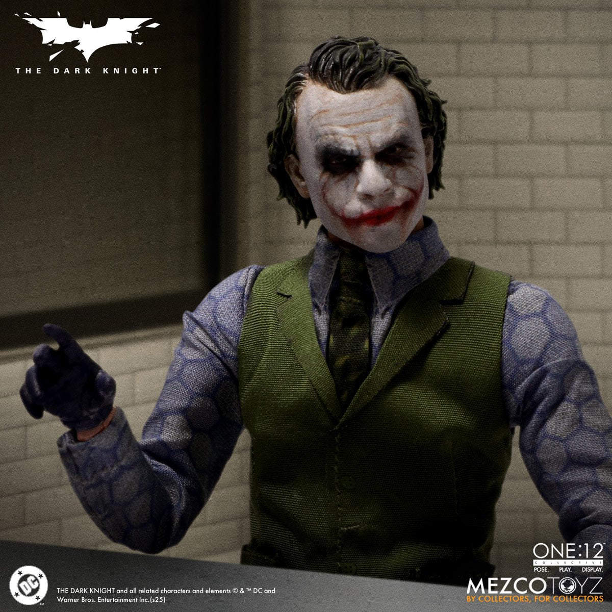 The Dark Knight Joker - Mezco Toys - One:12 Collective Action Figure (PRE-ORDER AUGUST 2026)