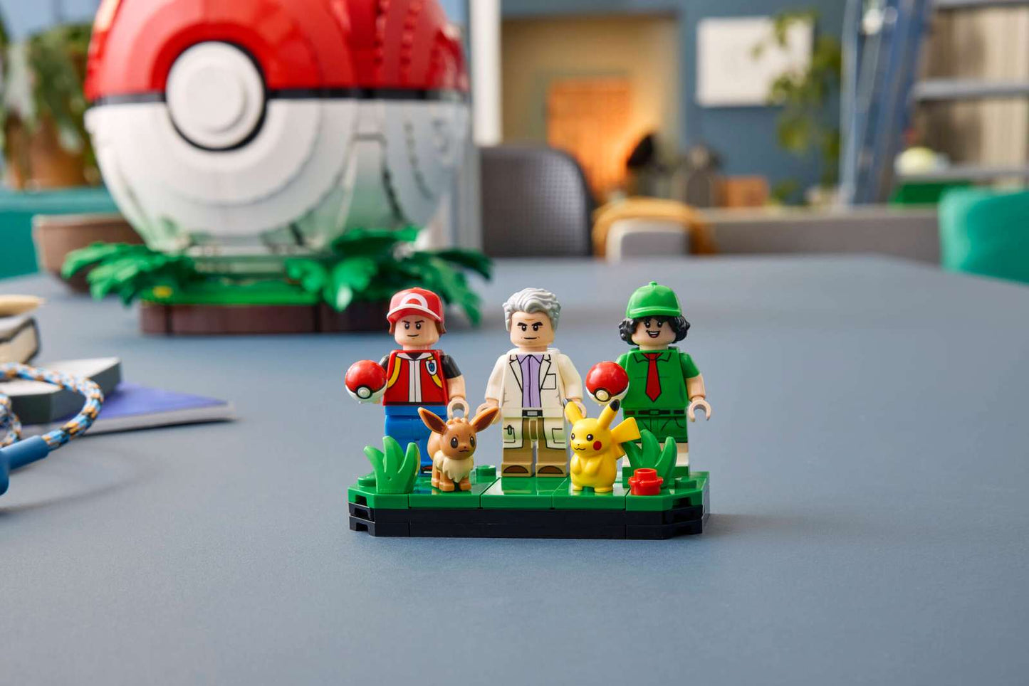 LEGO Pokemon - Iconic Trainer Moments Poké Ball #72154 (PRE-ORDER OCT 1)