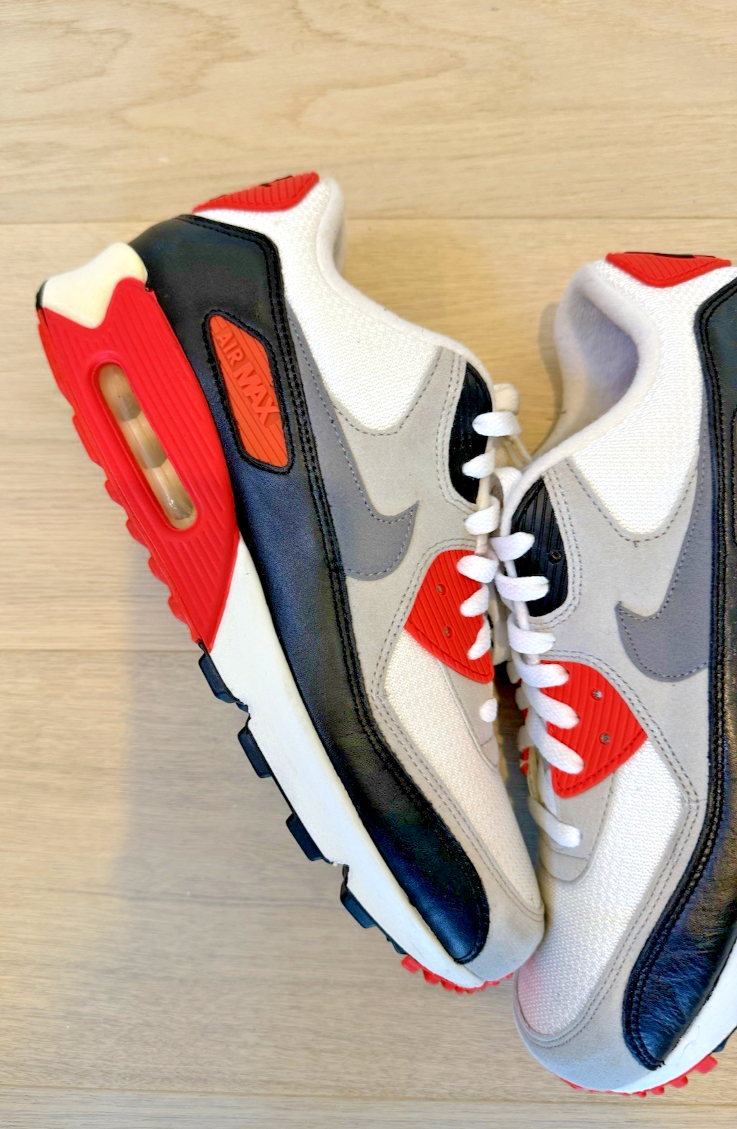 Nike Air Max 90 OG Infrared (2015) - 725233-106 - Gently Worn