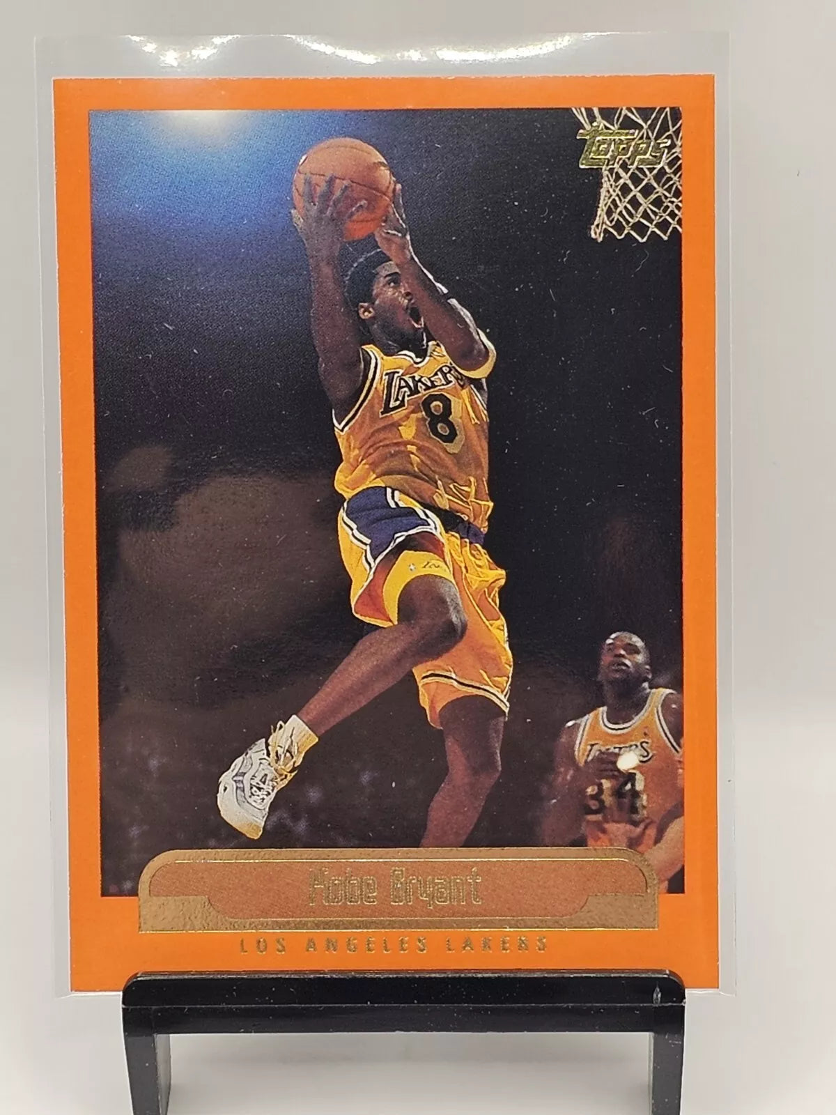 2000 Topps - Kobe Bryant - Orange Border - Los Angeles Lakers - #125