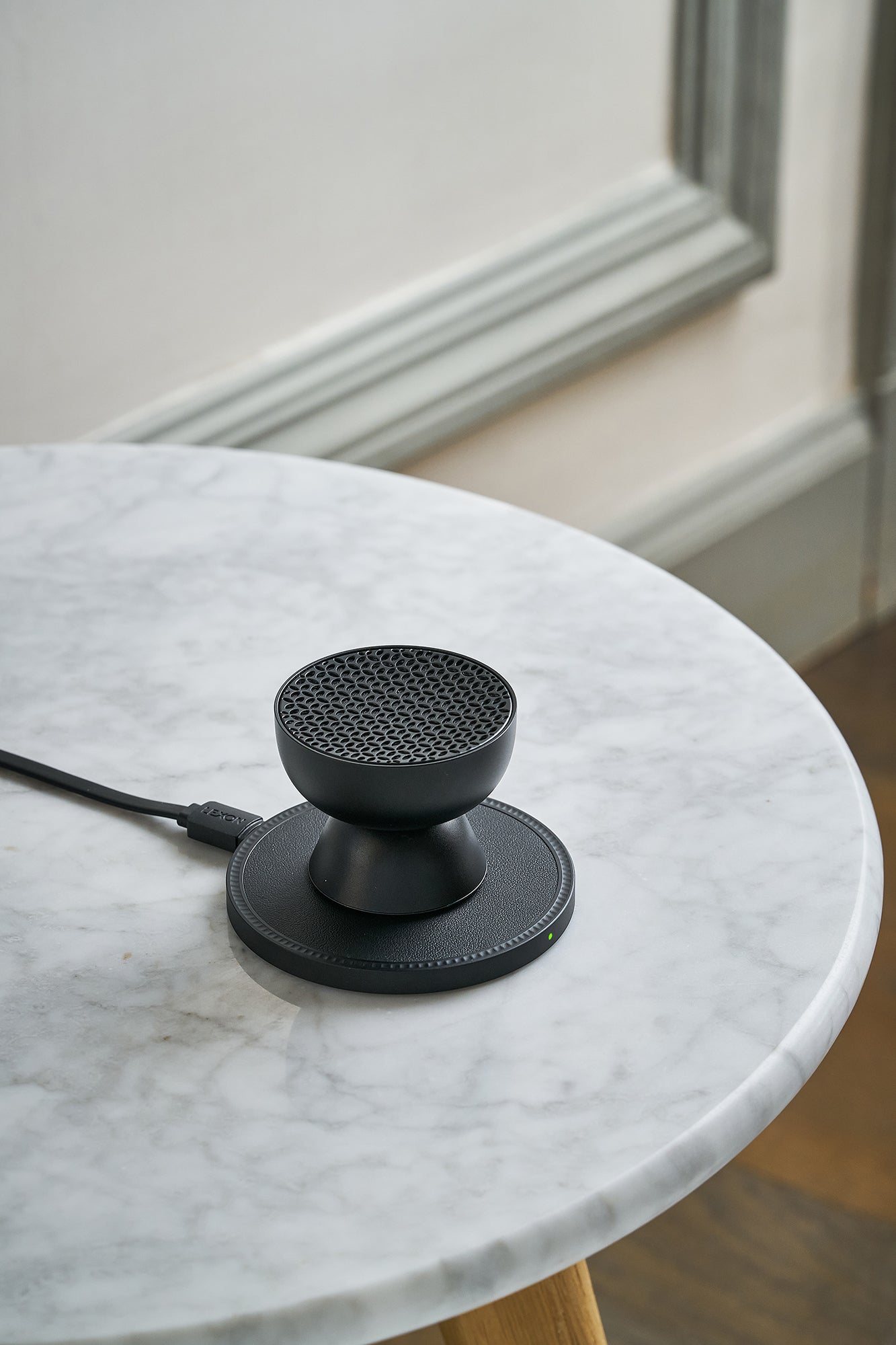 Lexon: Powerup Wireless Charger